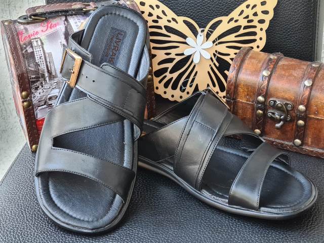 Papuci barbati piele negri Alin biashoes.ro imagine reduceri